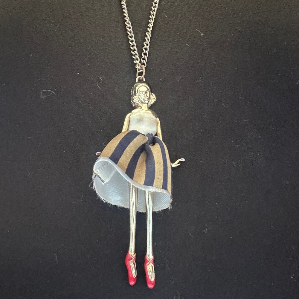 Forever 21 Ballerina Necklace